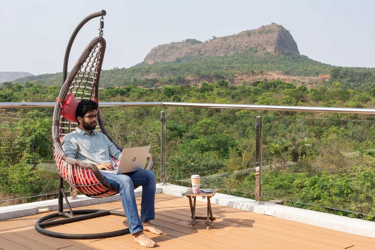 Stayvista'S Villa 107 At Canary Farms - Pure Veg With Huge Lawn, Pool And Home Theatre Lonavala Bagian luar foto
