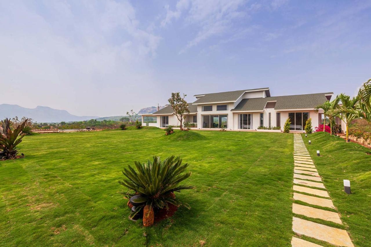 Stayvista'S Villa 107 At Canary Farms - Pure Veg With Huge Lawn, Pool And Home Theatre Lonavala Bagian luar foto